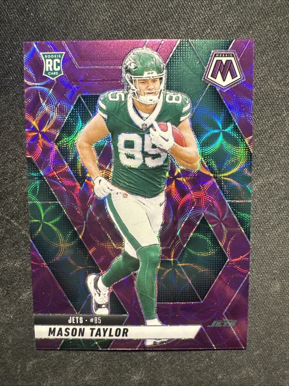 2025 Panini Mosaic - Rookies Mason Taylor #324 Red Scope Prizm (RC) — image 1